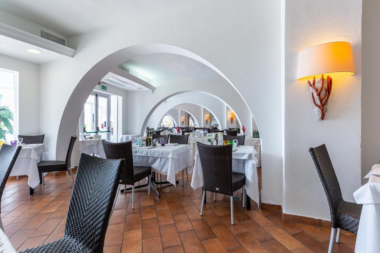 Hotel Flamingo Santa Margherita di Pula Esterno foto