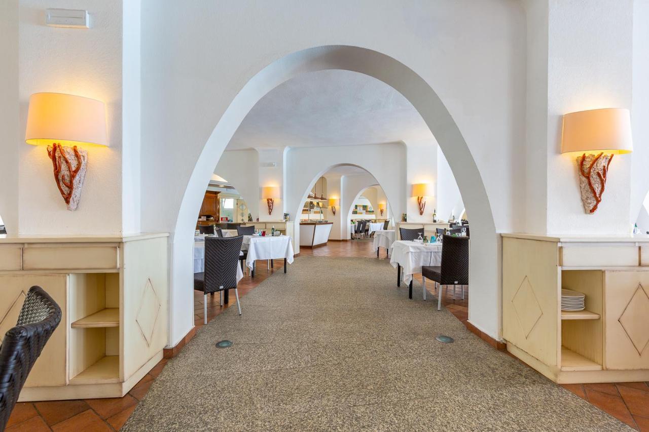 Hotel Flamingo Santa Margherita di Pula Esterno foto