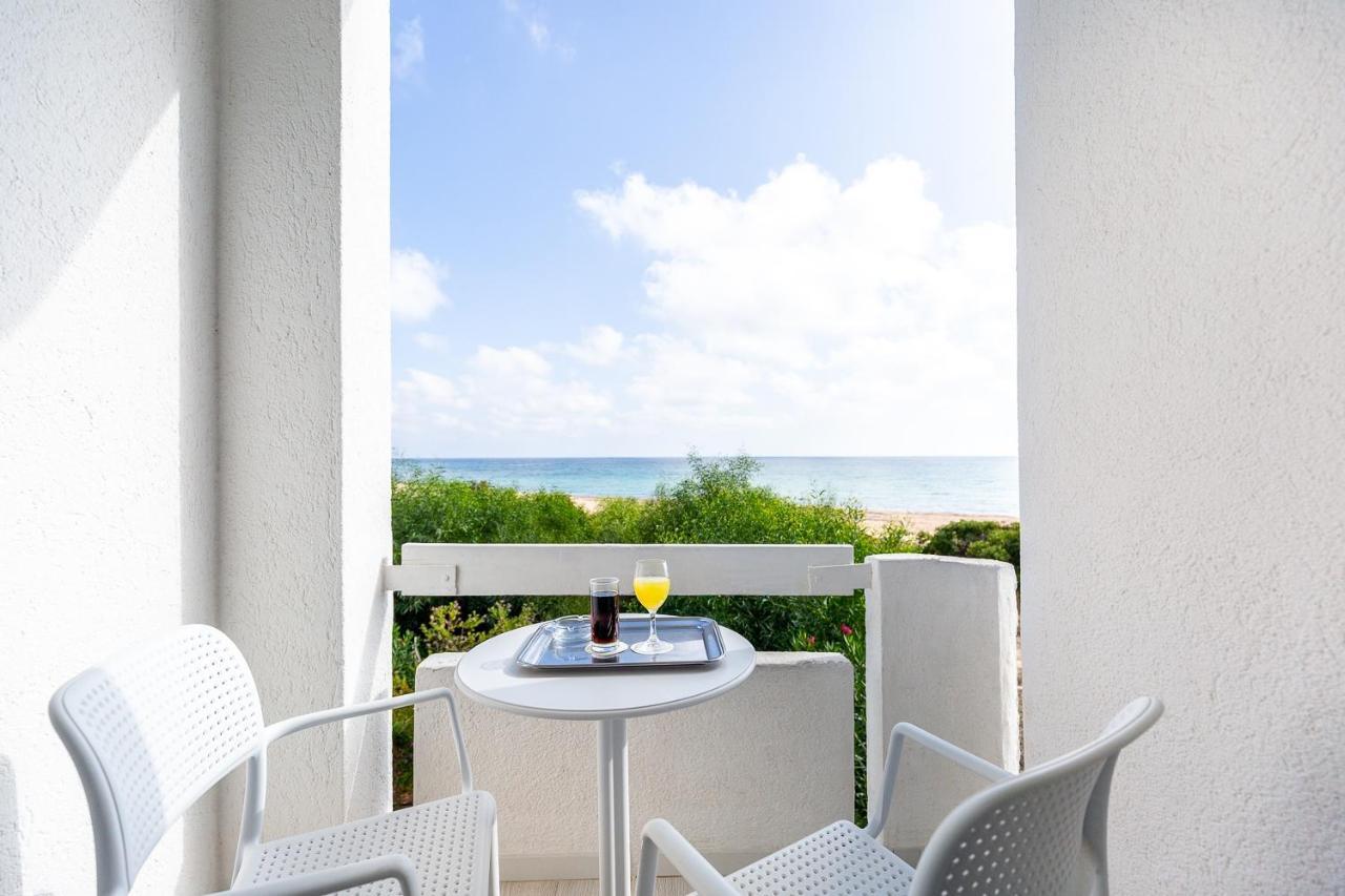 Hotel Flamingo Santa Margherita di Pula Esterno foto