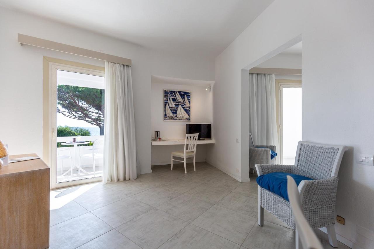 Hotel Flamingo Santa Margherita di Pula Esterno foto