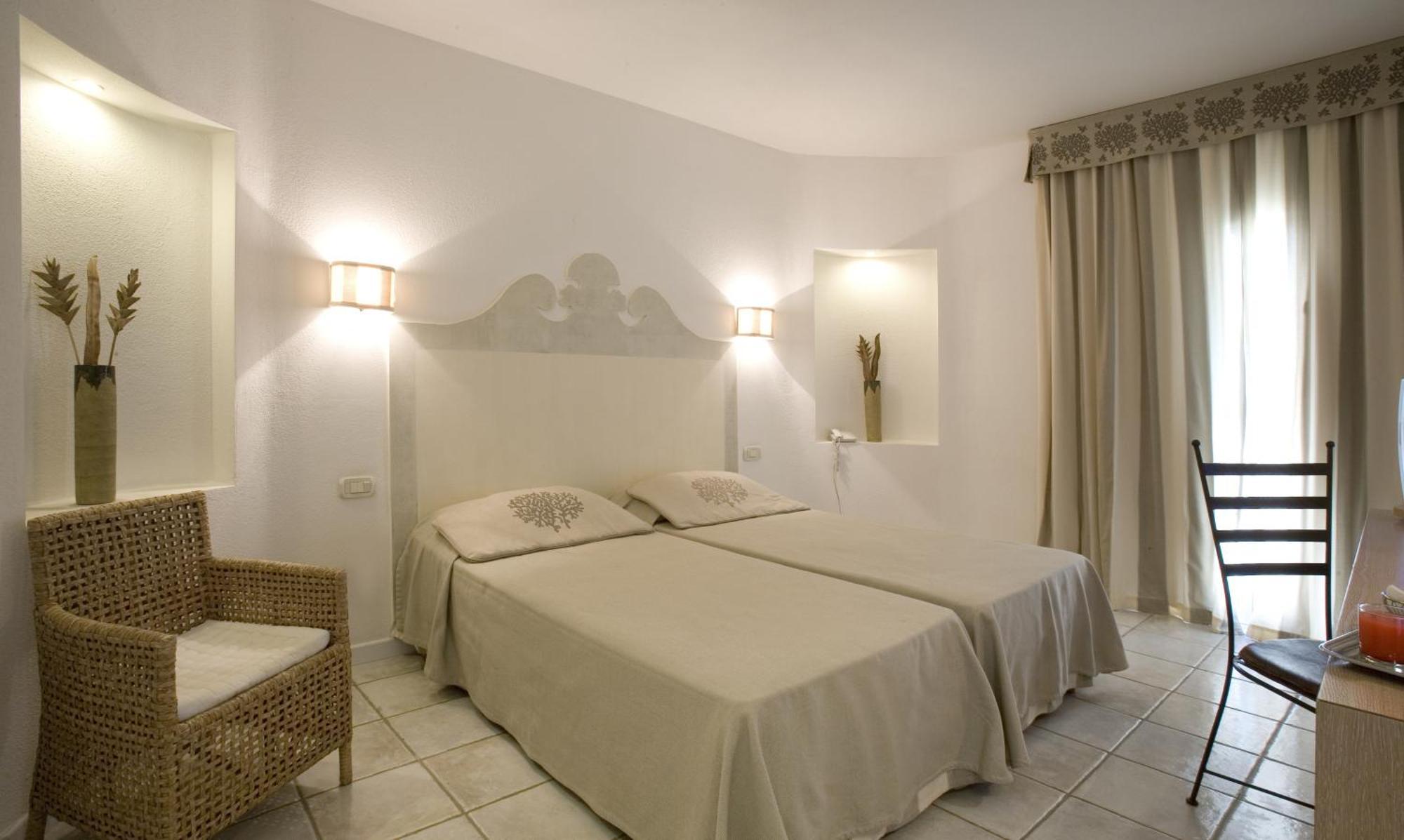 Hotel Flamingo Santa Margherita di Pula Camera foto