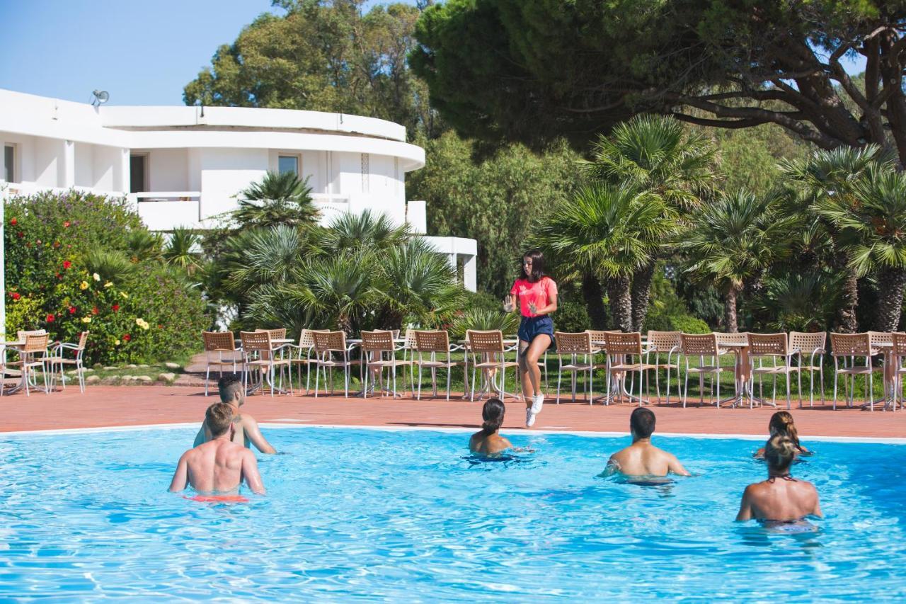 Hotel Flamingo Santa Margherita di Pula Esterno foto
